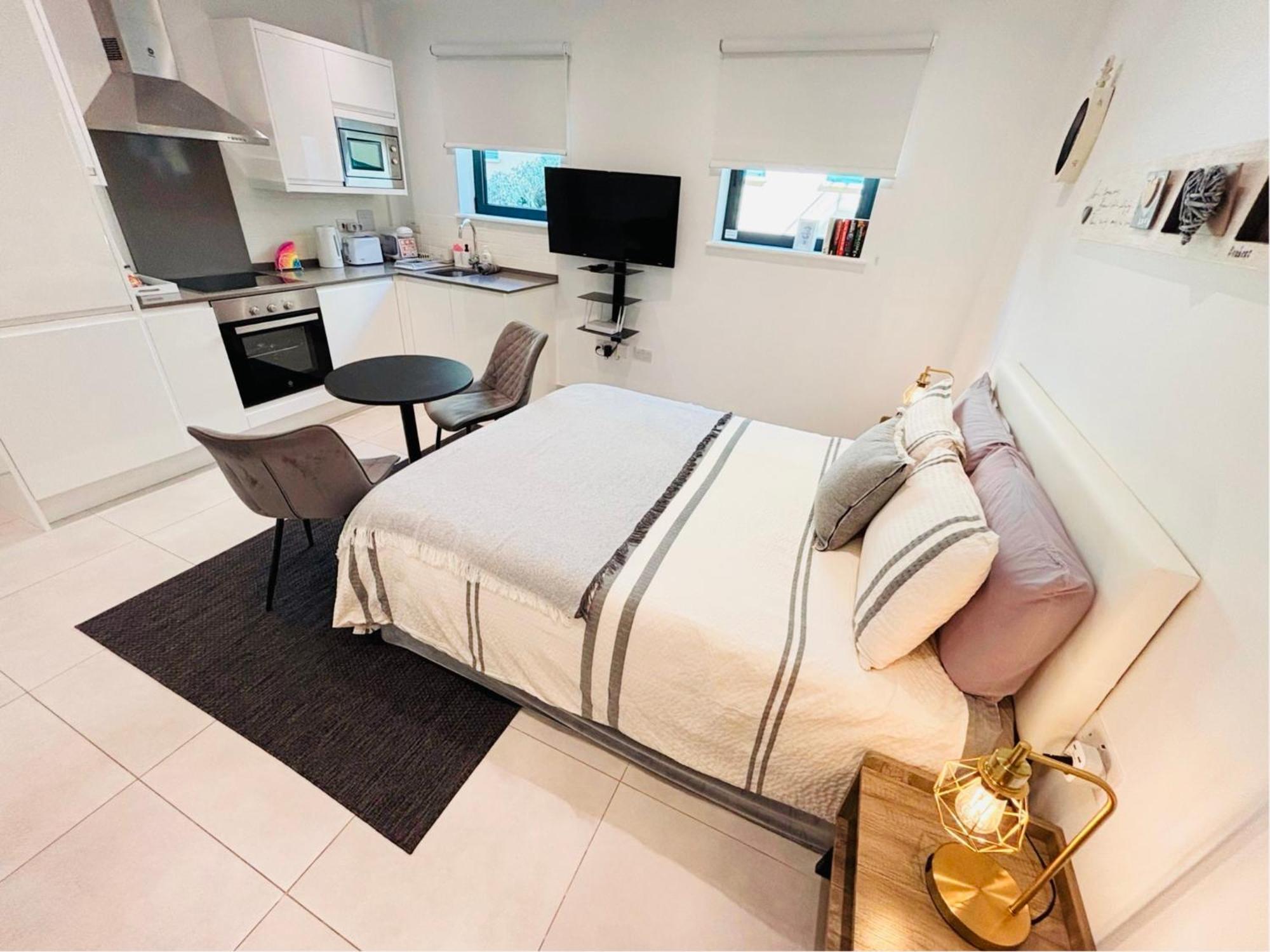 Gibraltar Central Suites Exteriér fotografie